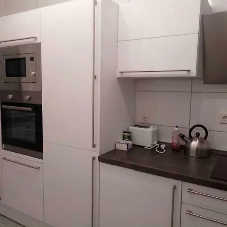 Appartement 位于duisburg市中心的舒适公寓套房，设施齐备，免费上网， 交通便利，适合休闲及商务旅客 Duisburg