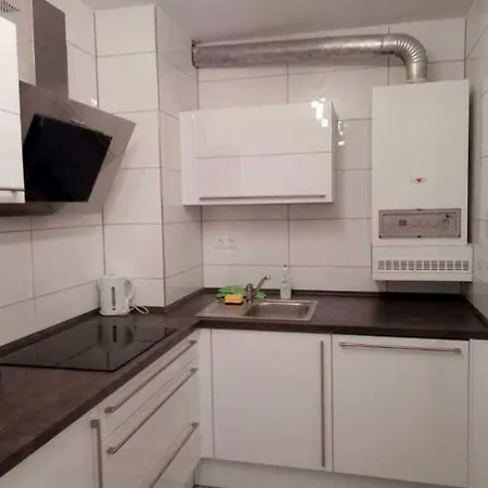 Appartement 位于duisburg市中心的舒适公寓套房，设施齐备，免费上网， 交通便利，适合休闲及商务旅客